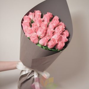 26 Kenyan imported pink roses